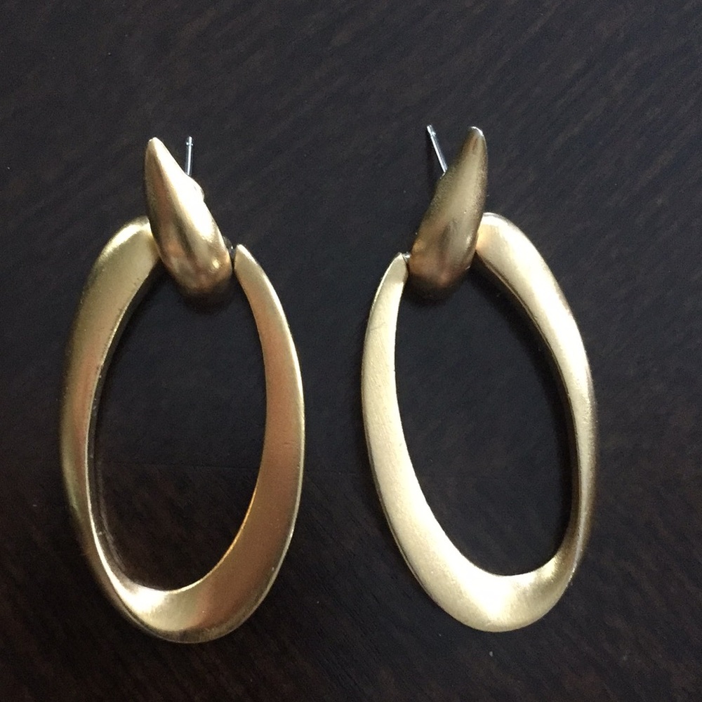 🌟MONET VINTAGE BRUSHED GOLD EARRINGS🌟